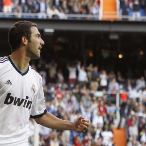 开云官方平台-越来越多的校园足球比赛进入高校校园生活，校园足球现状