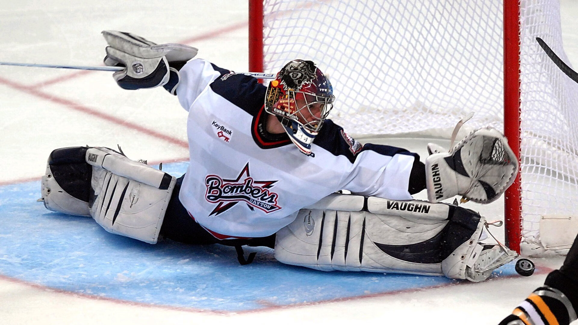 篮球运动员心理辅导服务体系完善，篮球运动员的心理素质训练应把重点放在